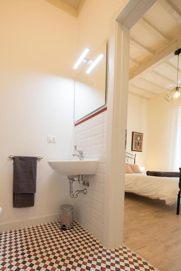 B&B In Acquaviva Livorno Exterior photo