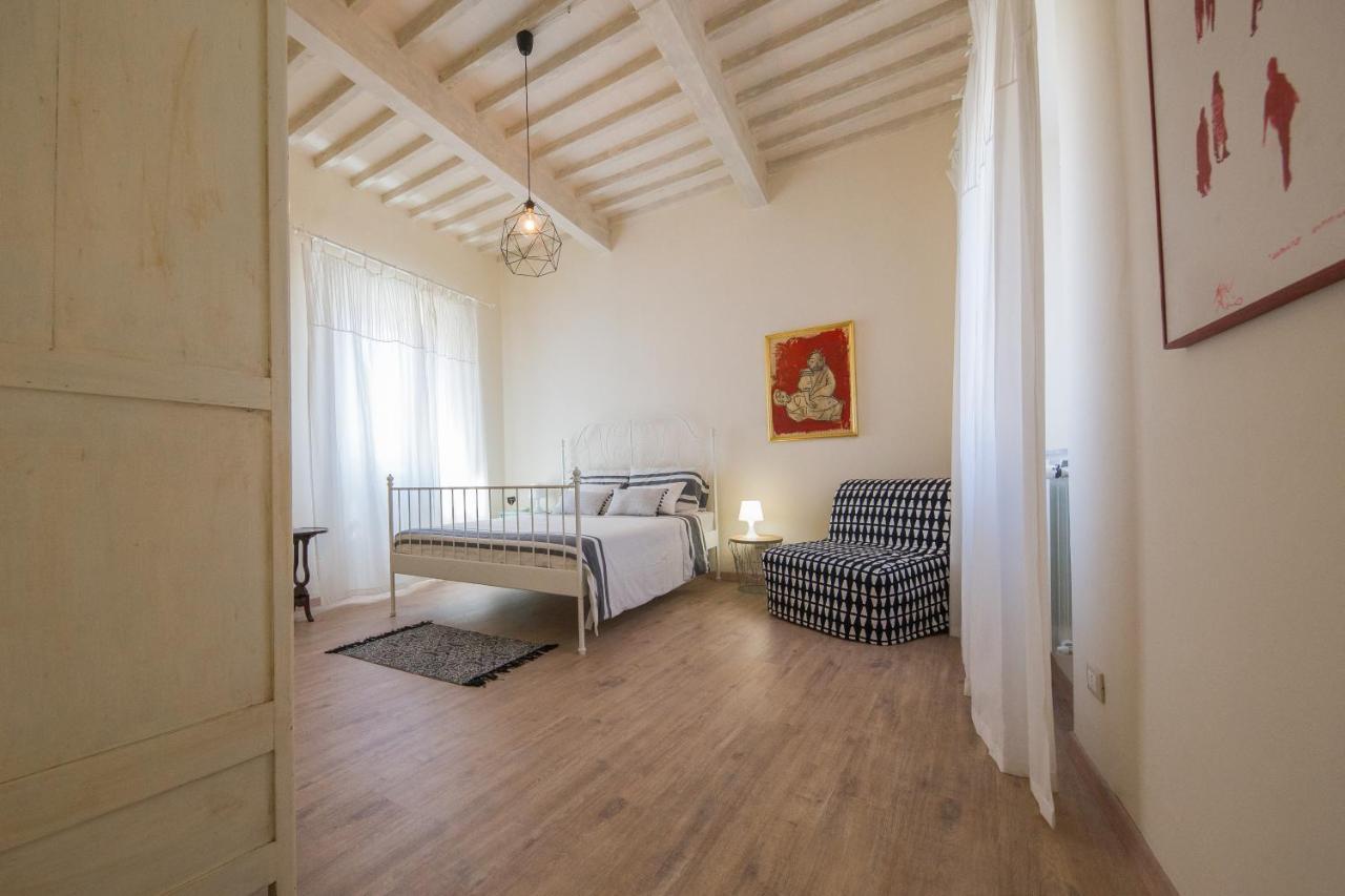 B&B In Acquaviva Livorno Exterior photo