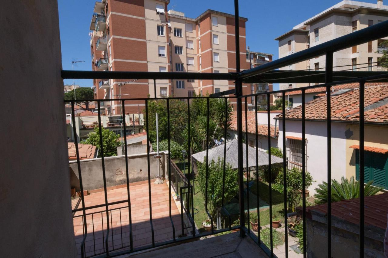 B&B In Acquaviva Livorno Exterior photo